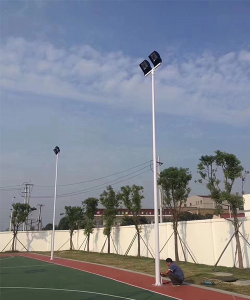 球场高杆灯多少钱-高杆灯厂家昊光好-富宁球场高杆灯